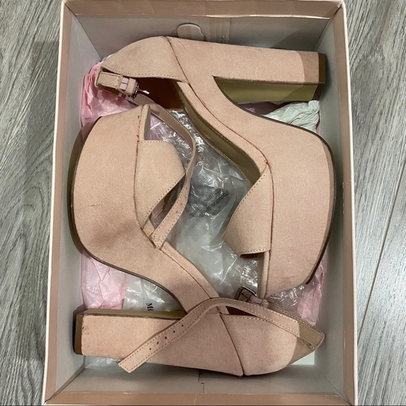 Justfab platform heels - Picture 2 of 3